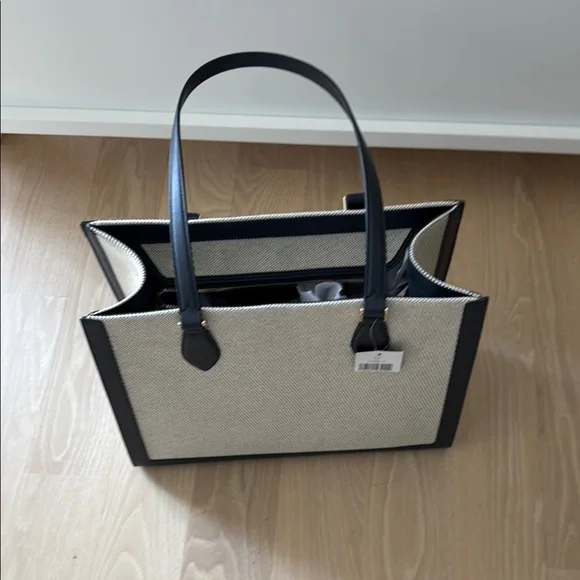 Kate Spade  Tote with Sporty Design - Picture 2 of 3
